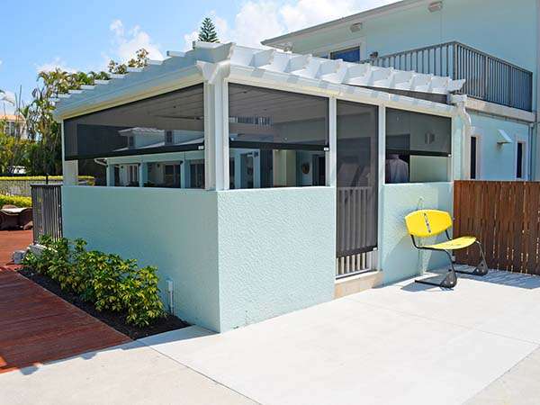 titan-window-retractable-screens